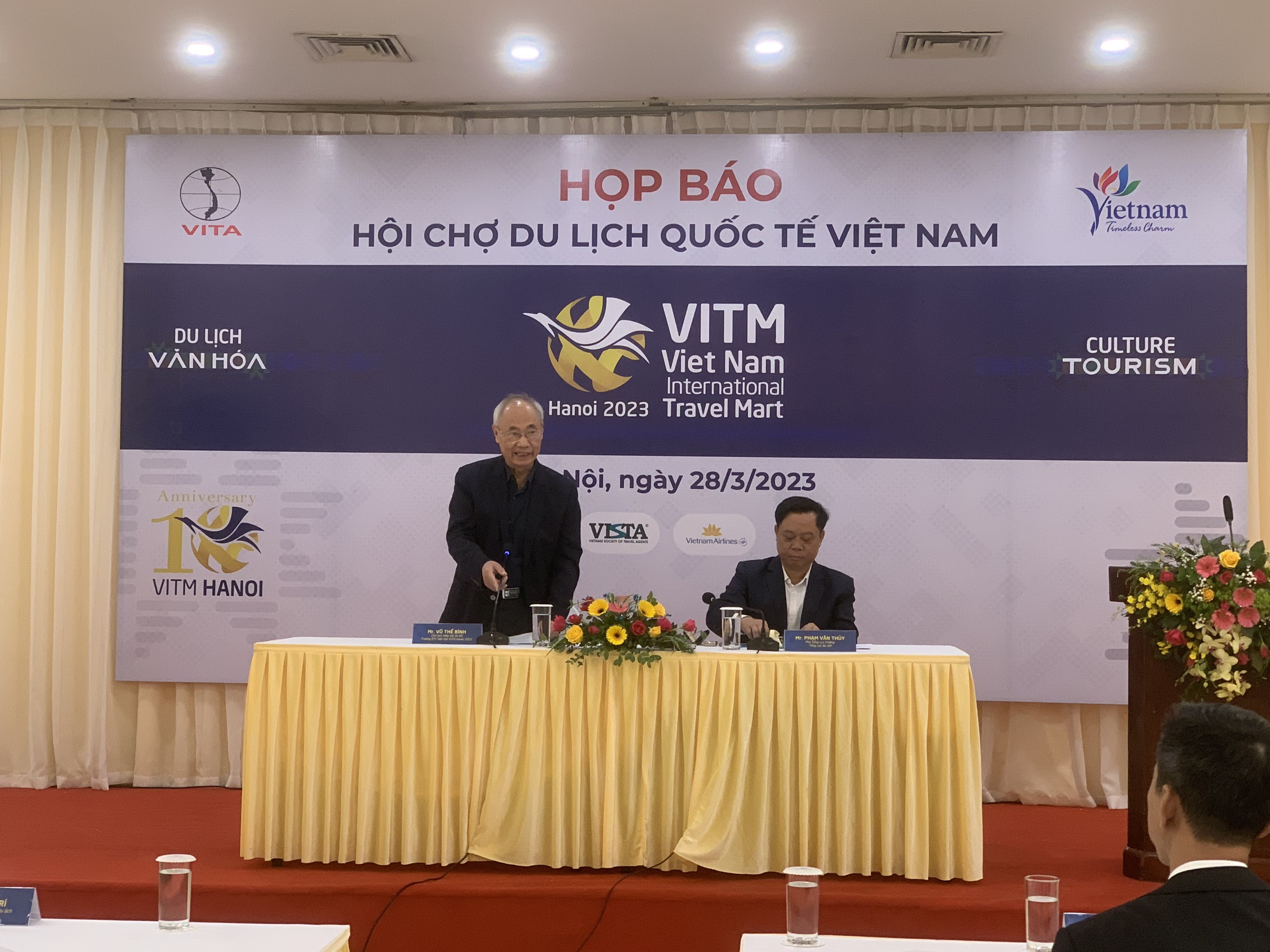 Ông Vũ Thế Bình, Chủ tịch Hiệp hội Du lịch Việt Nam phát biểu tại họp báo về VITM Hà Nội 2023